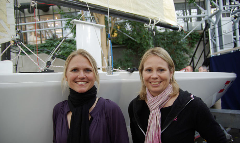 Christina Refn, tv. med Susanne Ward. Den tredje gaster er den erfarne Vivi Møller. Foto: Troels Lykke