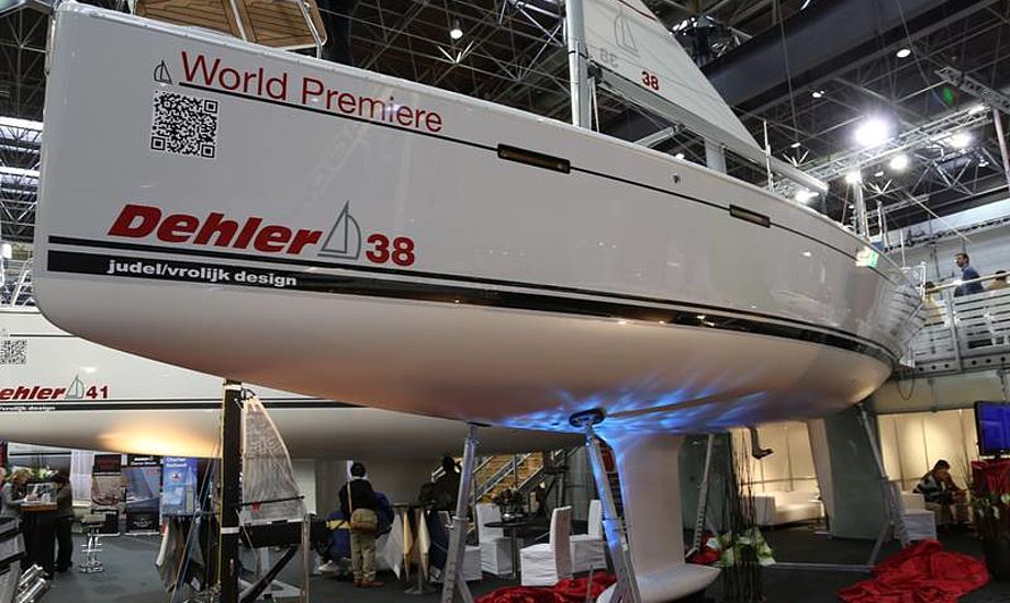 Den nye Dehler 38 er vældig populær kunne vi se med de virkelig mange besøgende, der konstant var på den tyske båd. Foto: Troels Lykke
