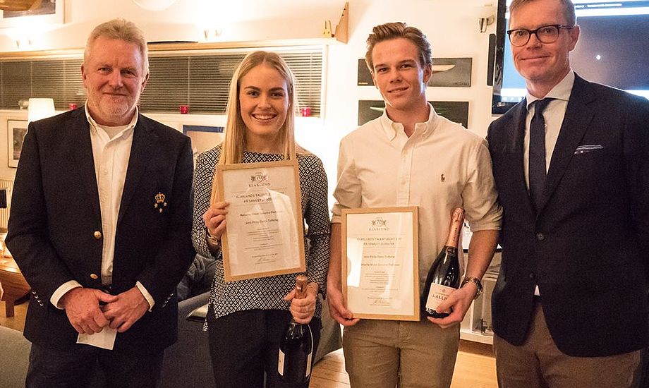 Fra venstre ses KDY-formand Lars Ive,  Natacha Violet Saouma-Pedersen, Jens-Philip Dehn-Toftehøj og Klarlunds direktør Stig Andersen. Foto: KDY