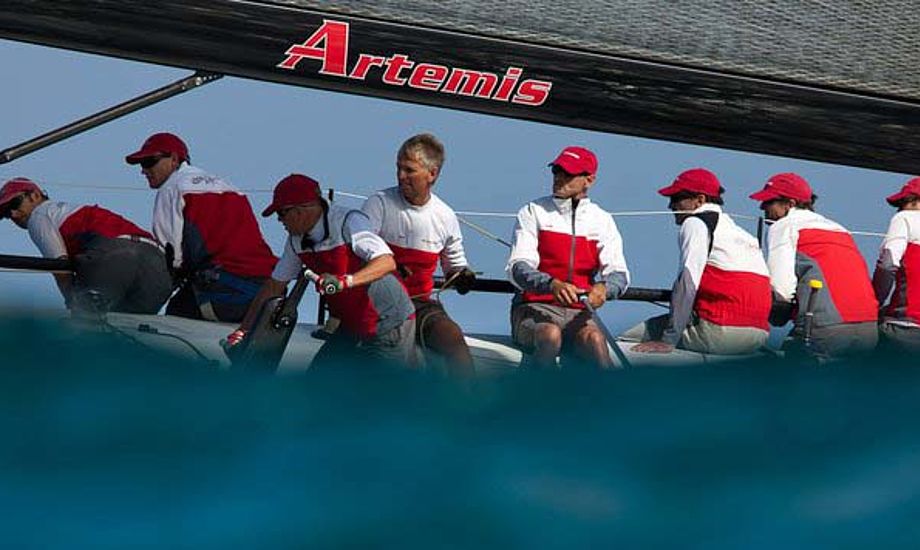 Artemis Racing er temmelig aktiv i diverse bådklasser og nu også i America's Cup. BMW Oracles Russell Coutts og Torbjörn Törnqvist har før sejlet sammen.