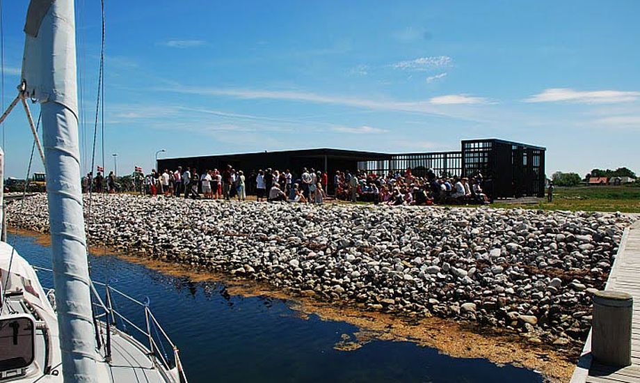 Havnemiljøet på Endelave er løftet med indvielsen af ny velfærdsbygning.