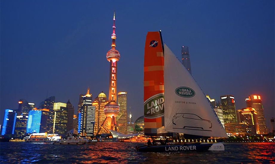 Huangpu-floden i Shanghai, hvor Land Rover China’s sponsering af the Shanghai International Boat Show fejres med en paradesejlads. Foto: extremesailingseries.com