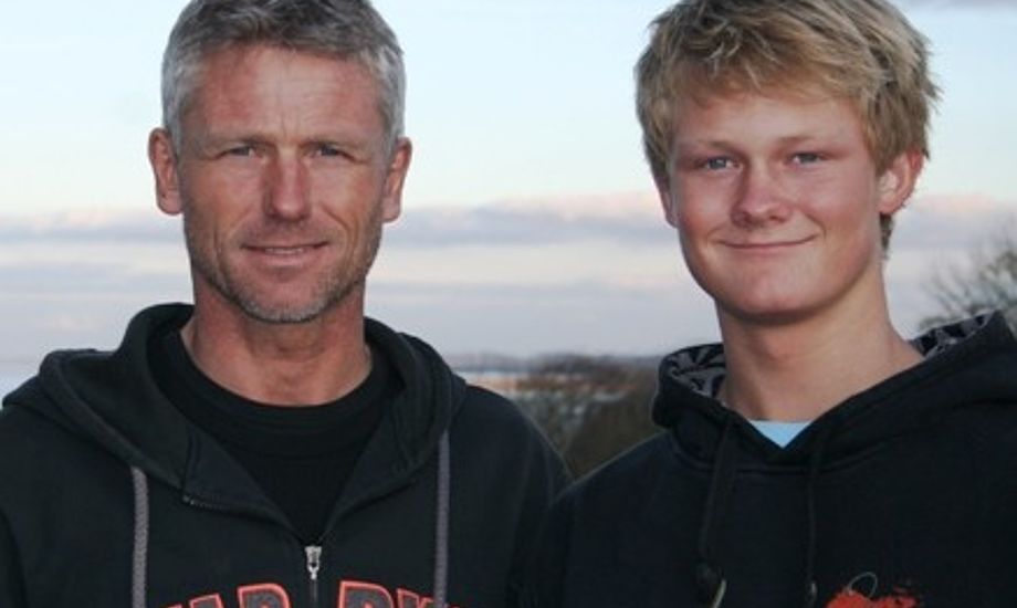 Surferne Torben Kornum og sønnen Sebastian har masser af viden til KDYerne.