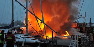 Fire både brændte i Ishøj fornylig. Foto: Michael Rosengaard, www.brand-ishoj.dk