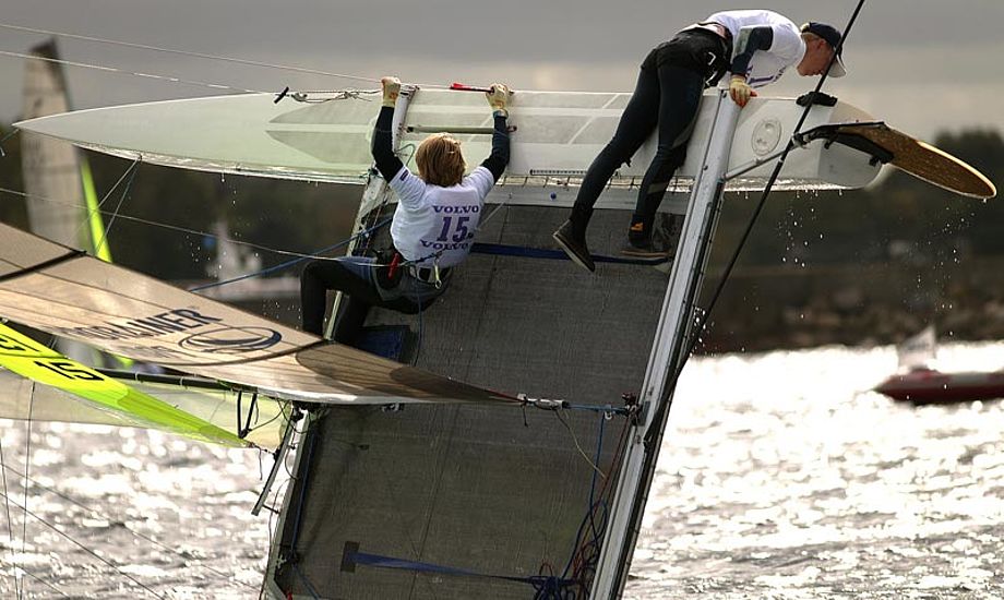 Publikum kan godt regne med et par gode stunts til Champions Race. foto: Andreas Lindlahr