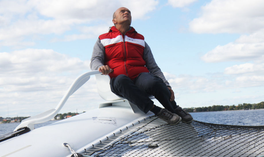 Se Jesper Bank på TV 2 i aften. Her sejler han på Carbon3. Foto: Troels Lykke