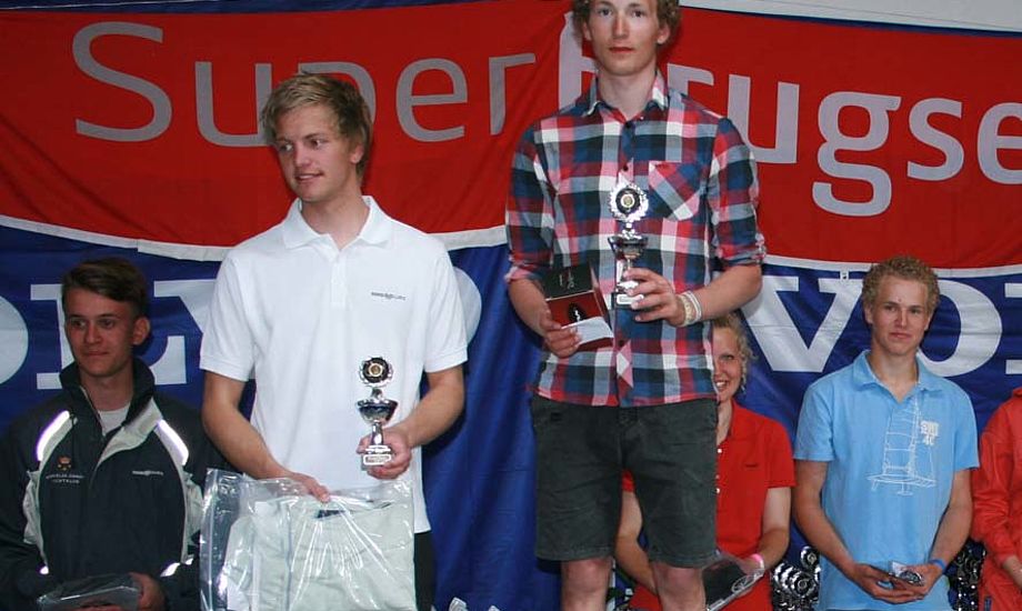 I Kerteminde vandt Jacob Cholewa (øverst) foran Mads Lintrup Andersen (næstøverst) og Frederik Rask (fraværende). David Sander (bagerst til venstre) snuppede fjerdepladsen foran Christina Andersen (nr 2 fra højre) med svenske Sebastian Novak på 6.pladsen (bagerst til højre)