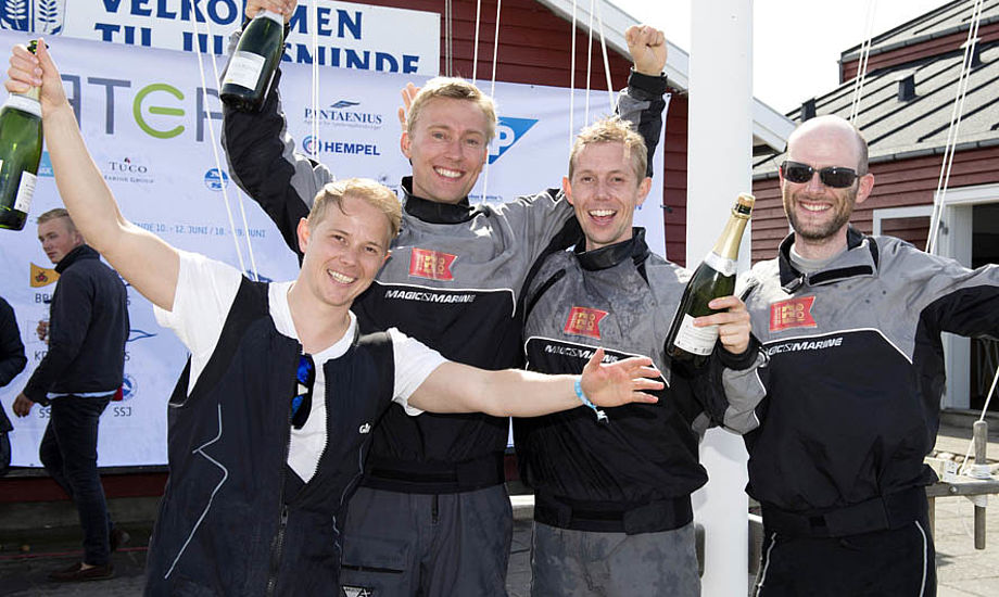 Sejlerne fra venstre: Michael Rohde, Søren Thomsen, Max Rohde og Jakob Sørensen. Foto: Dansk Sejlunion/Flemming Østergaard