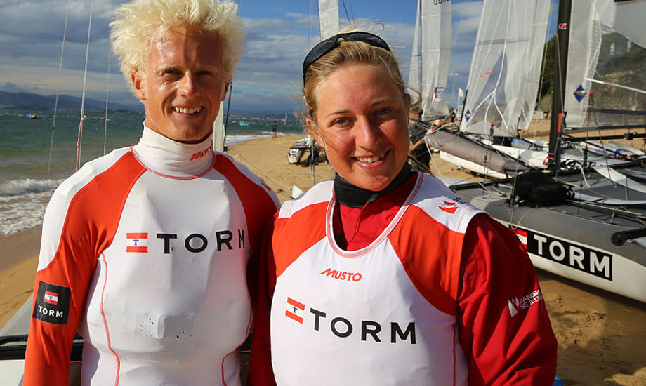 Martin Hjortlund og Anette Viborg ses her under Nacra17-VM i Santander i September. Foto: Troels Lykke