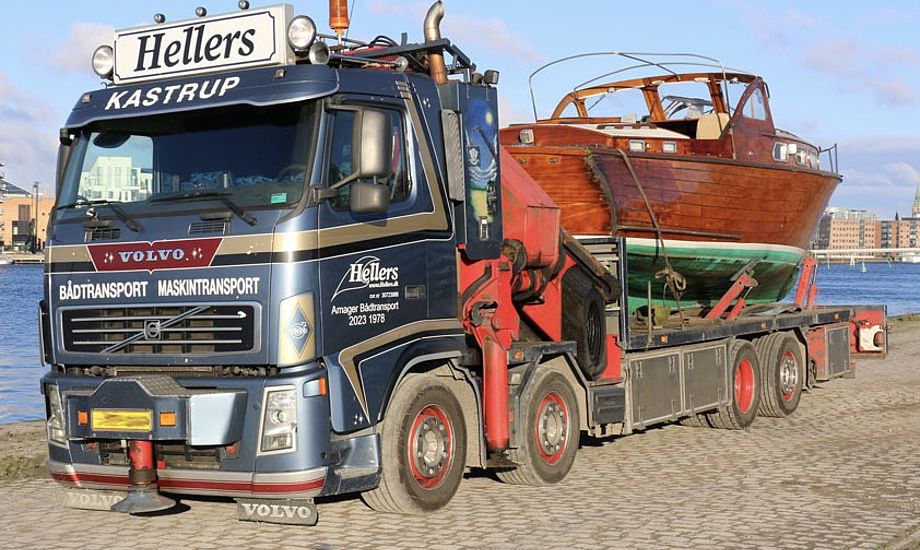 En række vognmænd over hele landet kan hjælpe med transporten fra havn til hal. Her det er Hellers, der har til huse på Kastrup Havn. Foto: Hellers