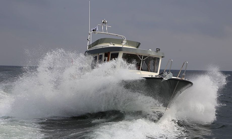 Den finske styrehusbåd Targa 30.1 er både til en fisketur med drengene eller  ferietur med familien. Foto: Troels Lykke