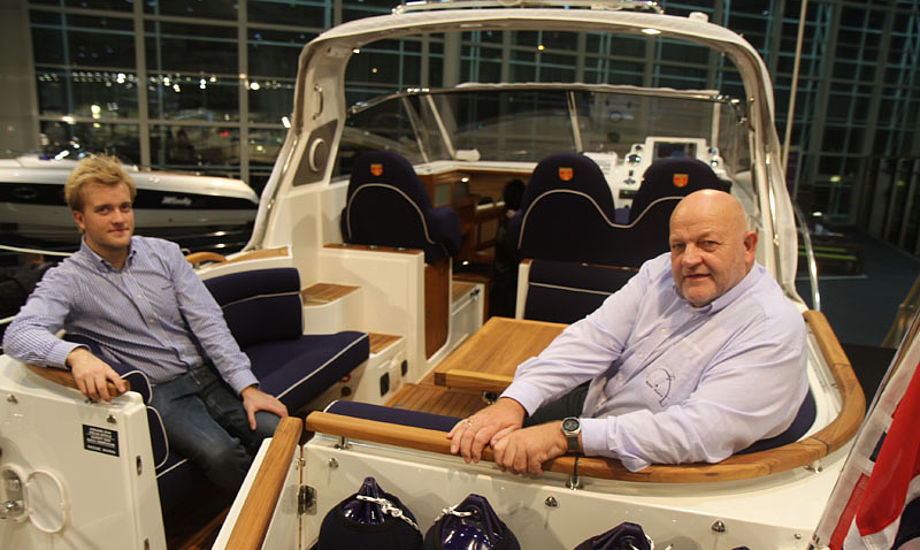 Kasper Reese, tv., og Henrik Reese havde gyldne dage i Hamborg. Her i de om bord i en Marex 300 Sun Cruiser i 2011 udgave. Foto: Troels Lykke