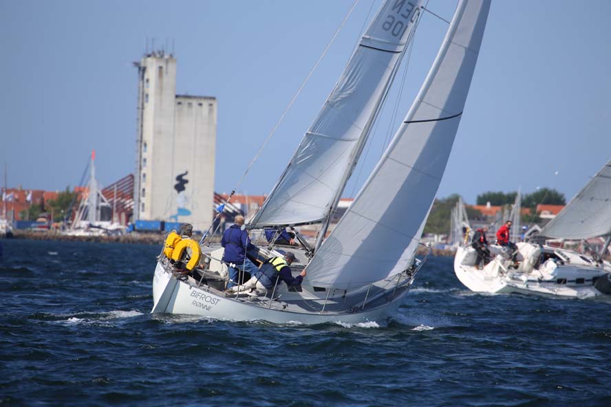 Formand Natorp forklarer herunder om 2015-regnskabet. Foto: Dansk Sejlunion