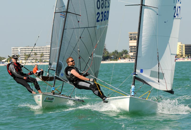 Blå himmel, grønt hav og høj sol. En forårsdag i Florida. Foto: PhotoBoat.com