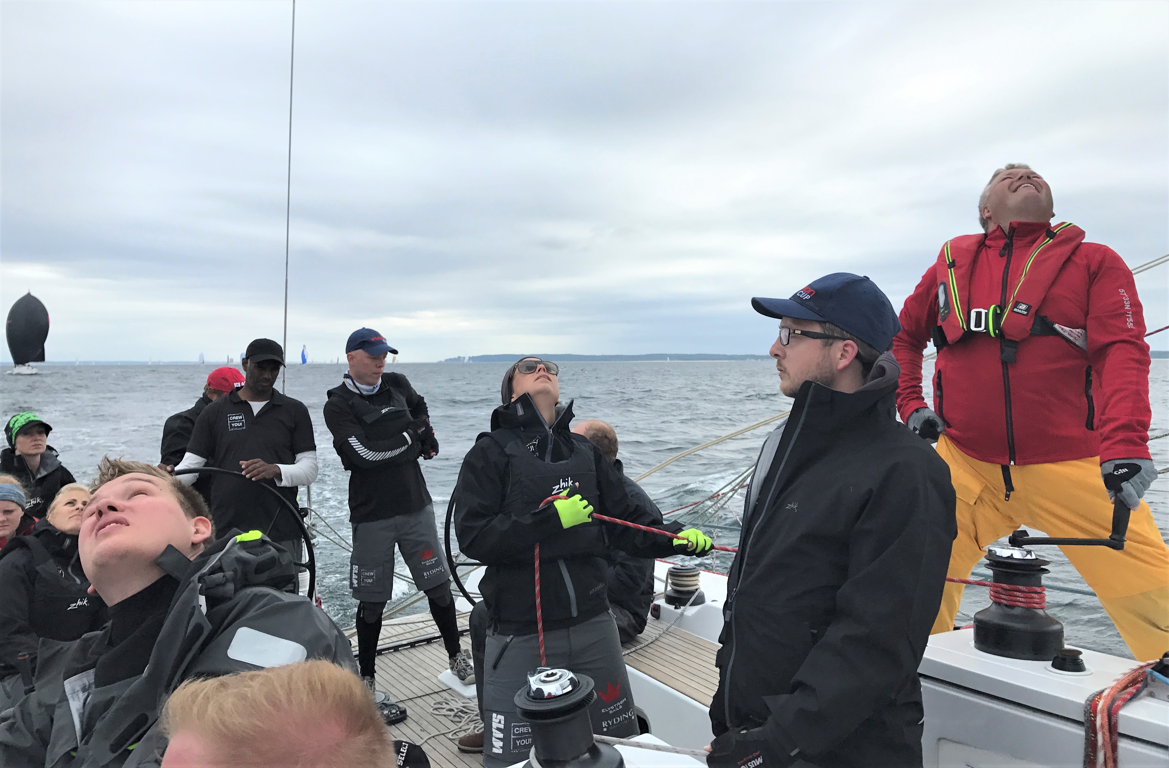 Chris Nørgaard ved rattet i Sjælland Rundt på Landmark 43 fra Kerteminde. Ejet af Thomas Lund Hansen. Foto: Privat