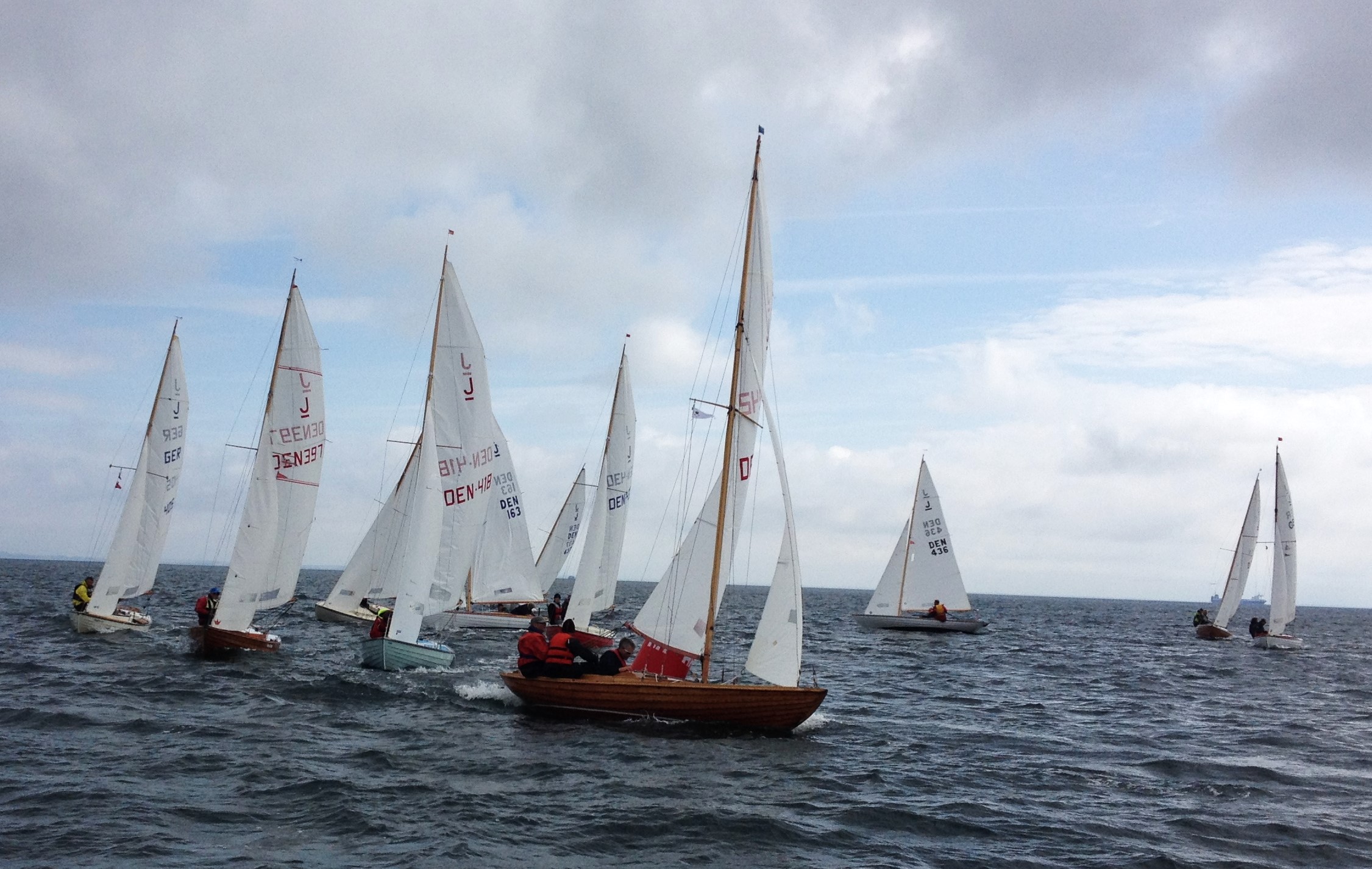 Her ses feltet på Øresund, hvor Horsens-sejlere var bedst i Juniorbåden. Foto: Dan Ibsen