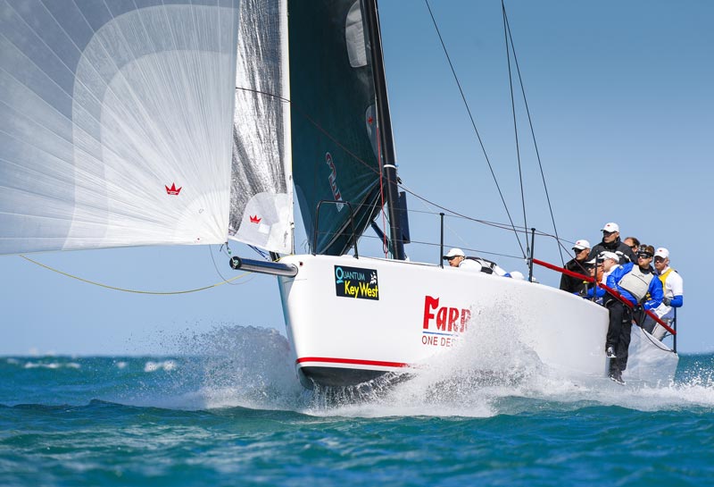 Jesper Bank er gået sammen med Morten Ulrikkeholm og Thomas Mortensen fra Oxygen Sailing Team om et ambitiøst Farr400 projekt. På billedet ses teamet i action i Key West i januar. Forsidefoto: Mick Anderson