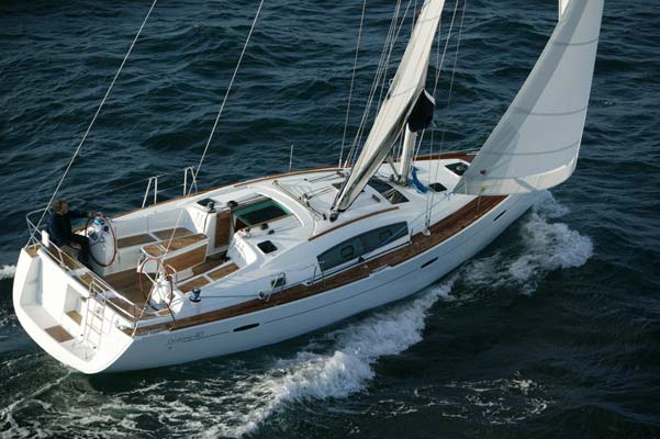 Risbjerg Marine og Scancharter forhandler Beneteau Oceanis 40.