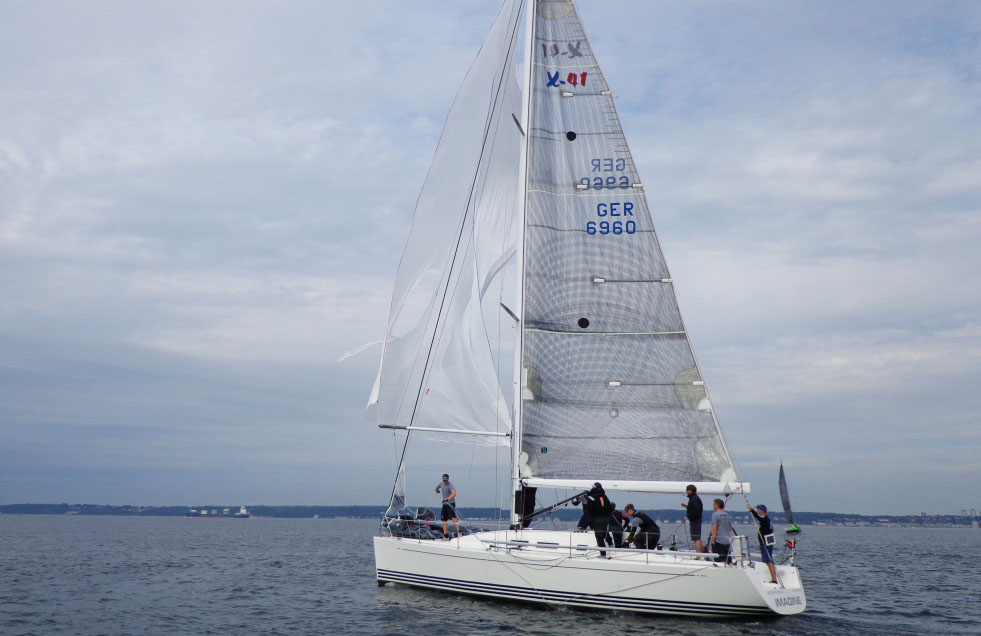 X-41 fører Sjælland Rundt lige nu. Fotos: Helsingør Sejlklub