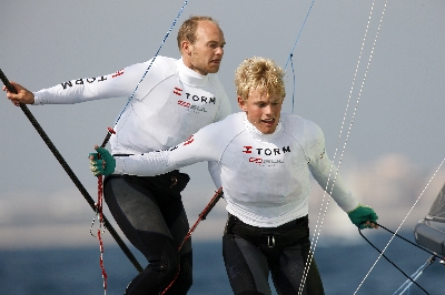 Nørregaard og Lang i 49er på Mallorca. Foto. Mick Anderson for Dansk Sejlunion