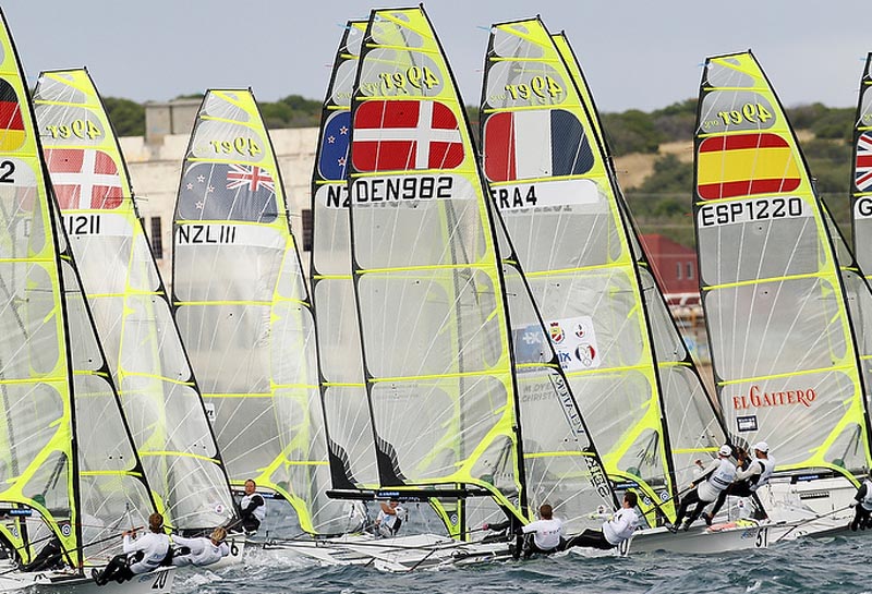 49ere i Perth, hvor danskerne er helt fremme. Foto: Mick Anderson / Sailingpix.dk