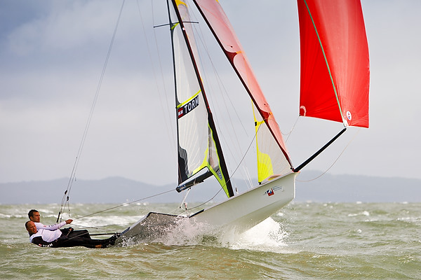 Warrer og Hansen i Hyeres i 49er. Foto: Mick Anderson/SailingPIX