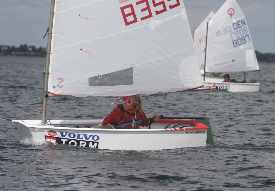 Optimistjoller kæmpede i SailXtreme i Kerteminde, hvor VM, EM og NM-holdet blev sat efterfølgende. Foto: Troels Lykke