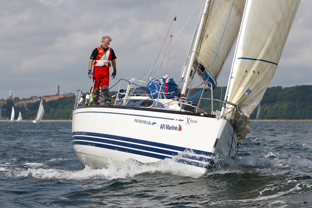 Dan Ibsen på fordækket på x-362 Sport efter start i Aarhus. Foto: Mick Anderson/sailingpix