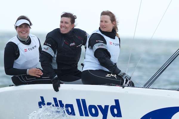 Trine Abrahamsen, Trine Palludan og Ida Hartvig til Delta Lloyd Regatta i 2011. Foto: margje.photoshelter.com/deltalloydregatta.org