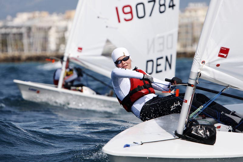 Udtagelsen til For-OL i Laser Radial føres på nuværende tidspunkt af Anne-Marie Rindom efter en flot 10. plads ved World Cup i Hyeres. Foto:Mick Anderson/ Dansk Sejlunion