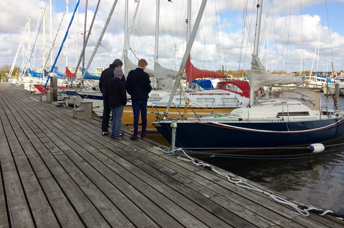 Fortøjningsfjedre fås i mange afskygninger, her i Bork Havn, Vestjylland. Foto: Sara Sulkjær