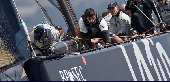 Christian Kamp skal nu skifte hold, hvis han igen vil sejle Americas Cup.