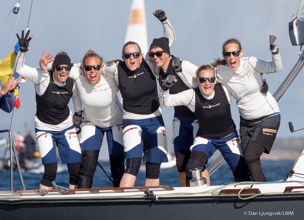 Glade vinder i Lysekil: Camilla Ulrikkeholm Klinkby, Trine Palludan, Louise Ulrikkeholm Bredvig, Tine Kjærgaard, Josefine Boel Rasmussen og Joan Vestergård Hansen. Foto: Dan Ljungsvik