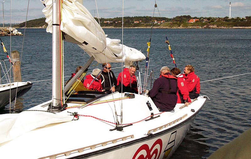 13 glade sejlere fik en dejlig dag på vandet ud for Bornholm.