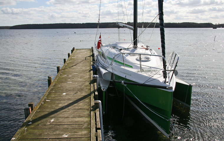 Det blev ikke Dragonfly 28 denne gang, en trimaran, der hurtigt gøres smal. Foto: dragonfly.dk