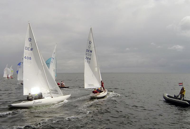 Baneændringer var snarere reglen end undtagelsen, til Dragernes sæsonstart på Øresund. Foto: Hellerup Sejlklub