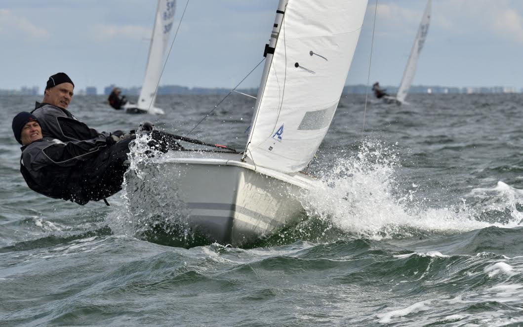 I Snipe-klassen findes mange mix-besætninger. Fotograf: Lasse Thomsen