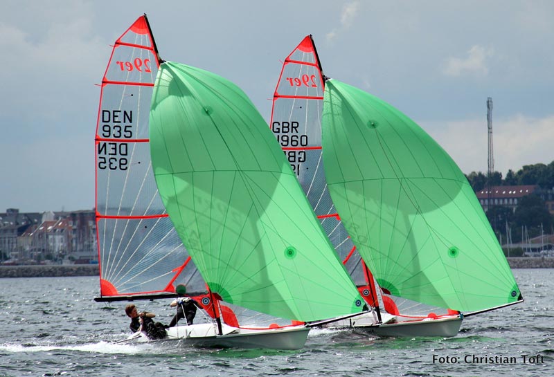 Frederik Just Melson og Markus Oliver Nielsen tog en guldmedalje i 29er. Foto: Christian Toft