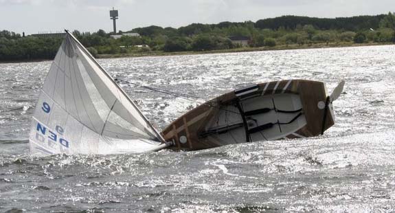 Finnjollen får masser af eksponering i disse dage. Her ses en fra DM i 2008. Foto: Hasting