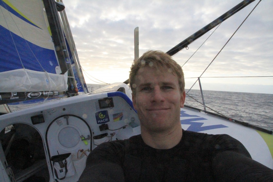 Francois Gabart tager foto af Francois Gabart i Vendee globe.