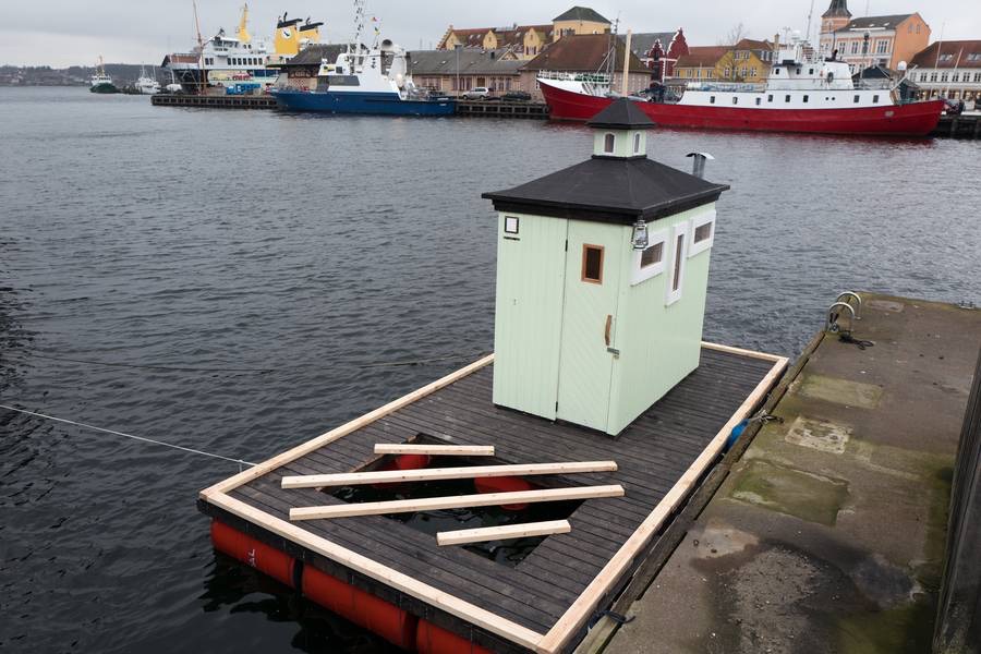 Havnebadet er inspireret af de små fyrhuse langs Svendborgsunds kyst. Foto: Søren Stidsholt Nielsen, Søsiden, Fyns Amts Avis
