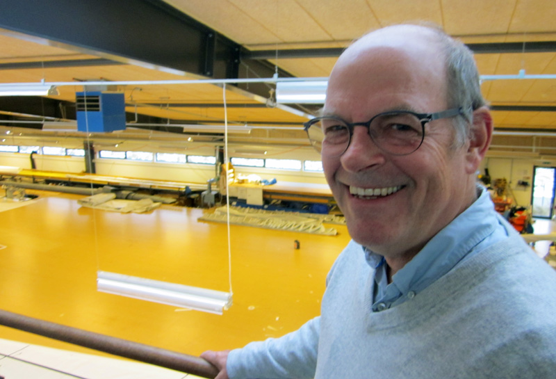 Henrik Søderlund smiler og med god grund hjemme hos North Sails i Allerød, Telefonica fører nemlig Volvo Ocean Race. Foto: Troels Lykke