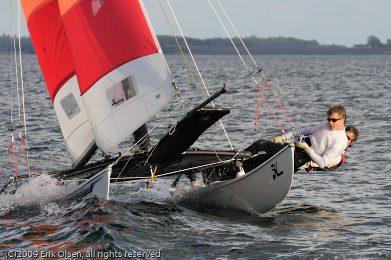 Stævnet er DM for Hobie Cat 16 SPI, hvor bl.a. Daniel og Nicolaj Bjørnholt fra Middelfart, nok skal vise vejen. Foto: Erik Olsen