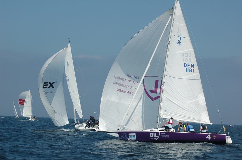 Lotte Meldgaard og co. nyder sejlads med stor gennaker på J/80eren. Foto: Danish Open Ladies Cup