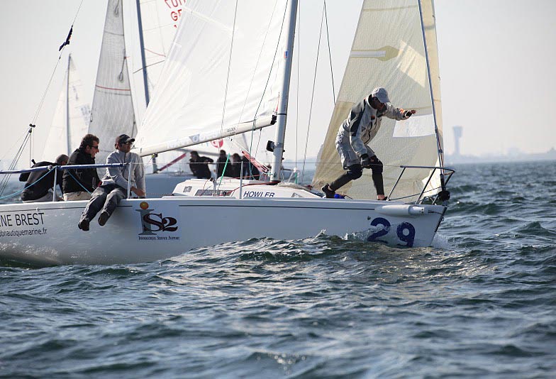 Riggen ikke må justeres under sejladsen, så det er krævende at sejle J80. Foto: Peter Søgaard