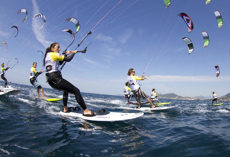 Kitesurfere til Goldgames. Foto: Toby Bromwich/PKRA