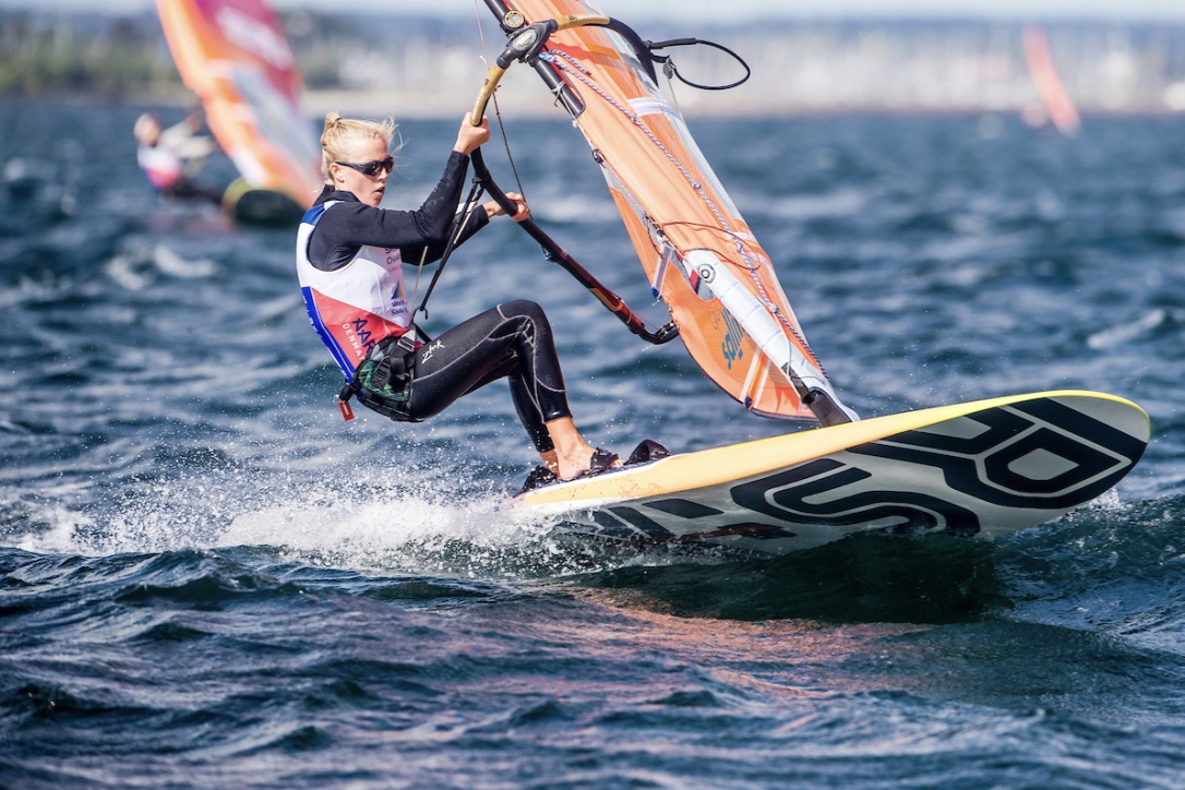 Deltagerne kunne glæde sig over at dyste i alt fra 4-5 til 25 knobs vind. Foto: Sailing Energy