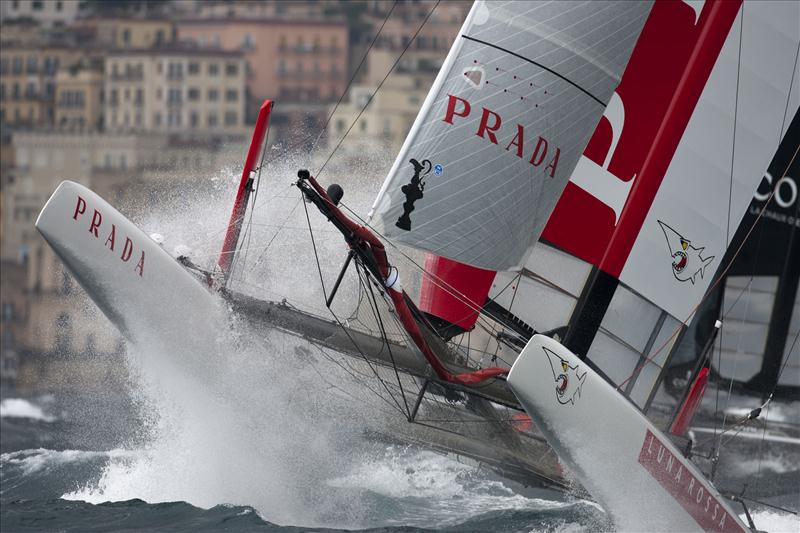 Luna Rossa stillede op med to både til ACWS i Napoli. Foto: Gilles Martin-Raget / ACEA 2012