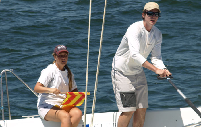 Martin Boidin i Austrailien. Han er mest vant til en Yngling, derfor kniber det med starterne, der er ekstra afgørende i matchrace.