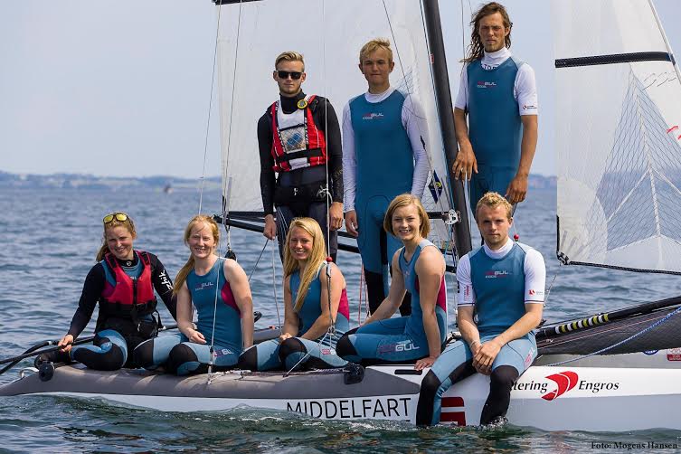 Tyve unge har siden marts måned været i skarp træning for at skabe et hold omkring den nye olympiske Nacra 17. Foto: Mogens Hansen